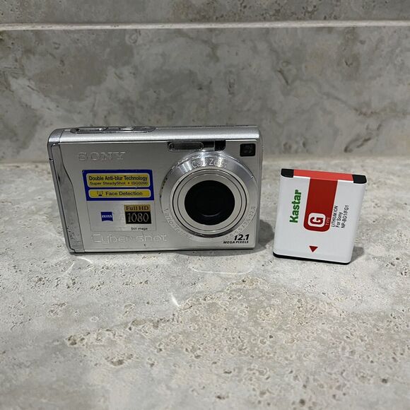 Sony Other - Sony Cyber-shot DSC-W200 Digital Camera 12.1MP 3x Optical Silver Tested Working